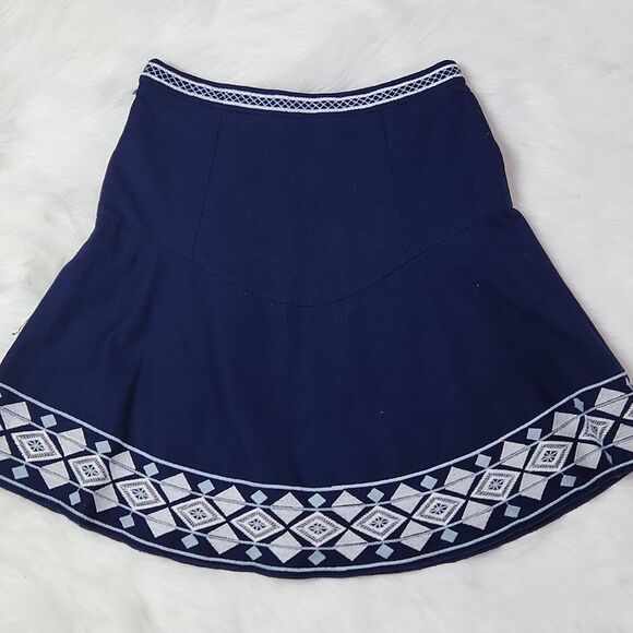 Shoshanna Navy A-line mini skirt  embroidered hem size 2 - Picture 8 of 8